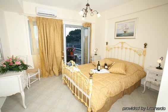 Acrothea Hotel Parga Oda fotoğraf